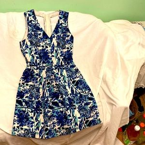 Blue and white floral h&m summer dress size 8 cutout back detail